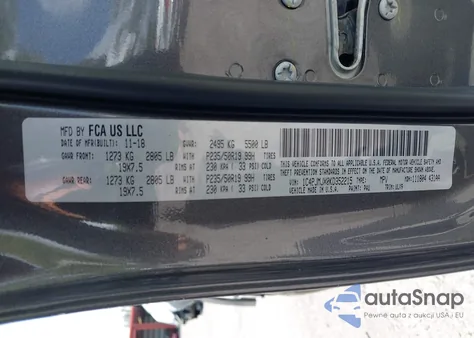 2019 Jeep Cherokee Overland 4X4 z USA, uszkodzony, nr VIN 1C4PJMJX0KD352215